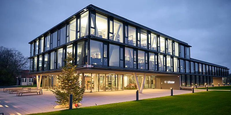 Liftstar Building 